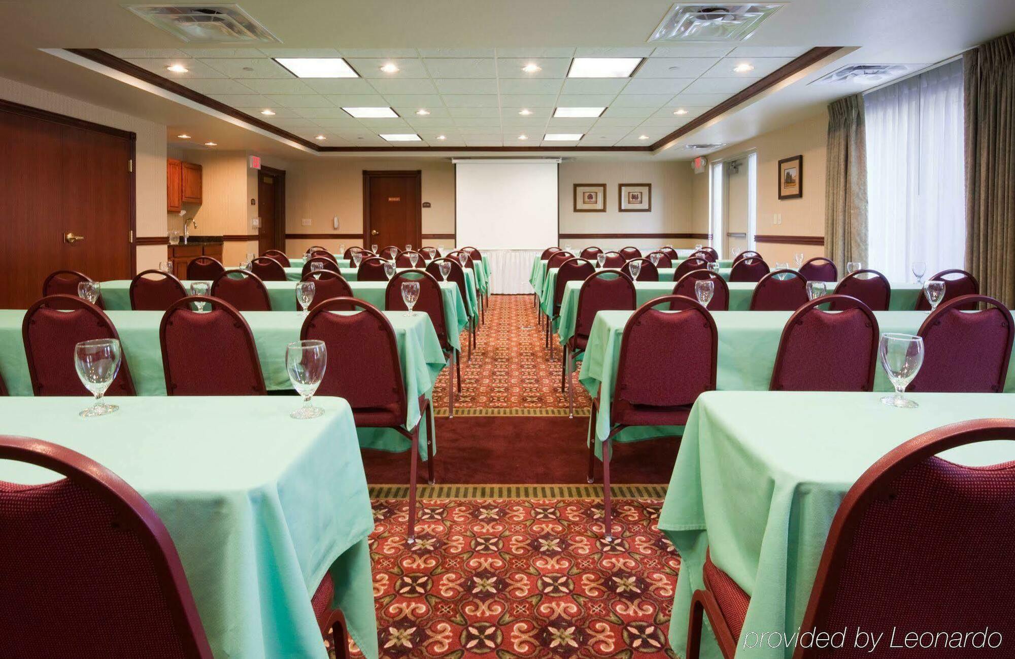 Holiday Inn Express & Suites Wausau By Ihg Weston Exterior photo